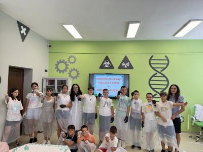 ЛЯТНА STEM ЗАНИМАЛНЯ ,, Наука без граници '' 11