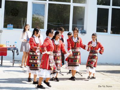 Специални гости  6